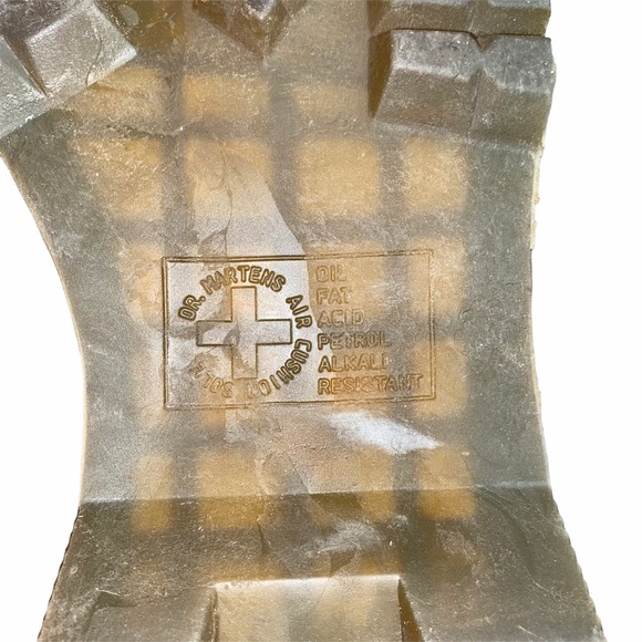 Dr. Martens Men’s 3989 Smooth Brogue Bex Sole - Picture 8 of 9